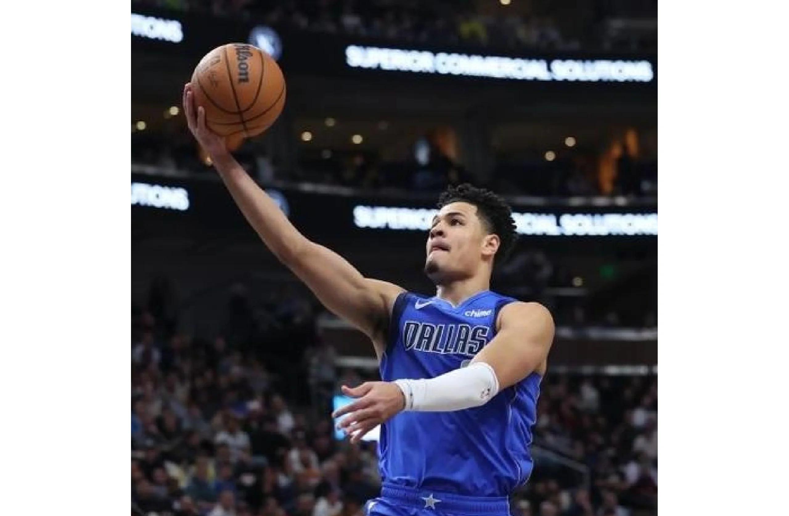 包含ESPN建议火箭和雄鹿进行7换2交易，谈判以换取字母哥的词条