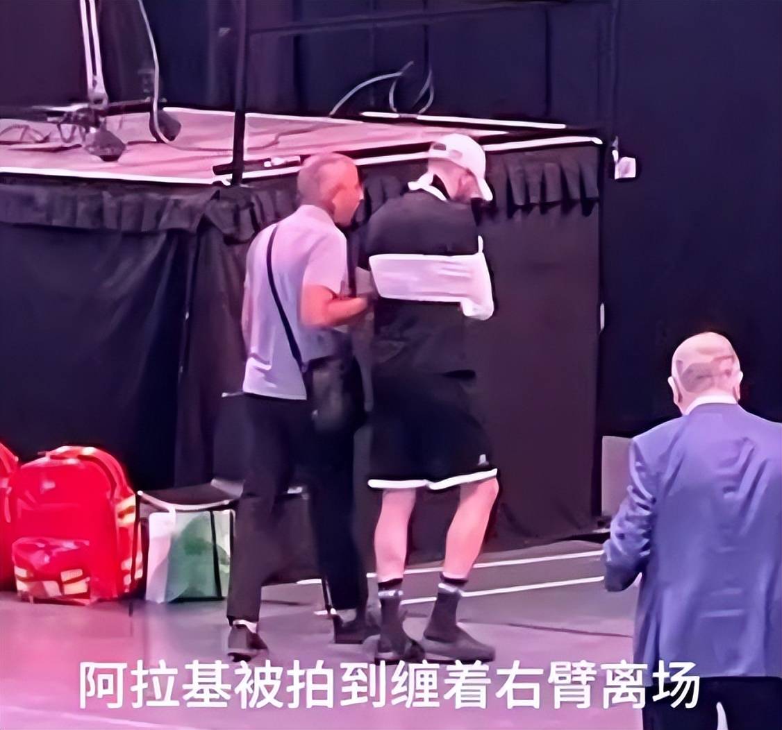 许钟豪撞伤亚洲第一后卫阿拉基将手术+赛季报销(李亚男为什么嫁给王祖蓝)